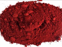 Червоний порошок оксиду заліза